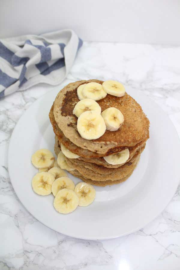 4 Ingredient vegan banana pancakes