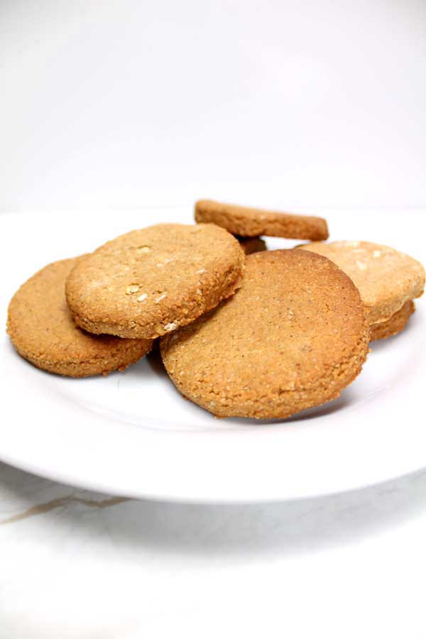 A plate of peanut butter cookies