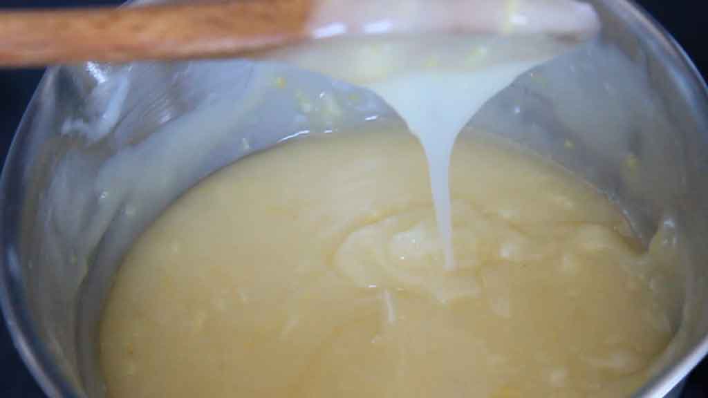 Thick Curd in a pot