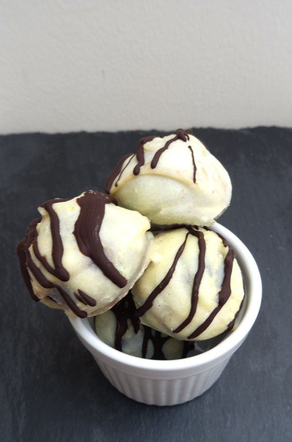 Vegan white chocolate truffles with a chocolate orange centre @bakedbyclo #bakedbyclo #vegan #truffles #whitechocolate 