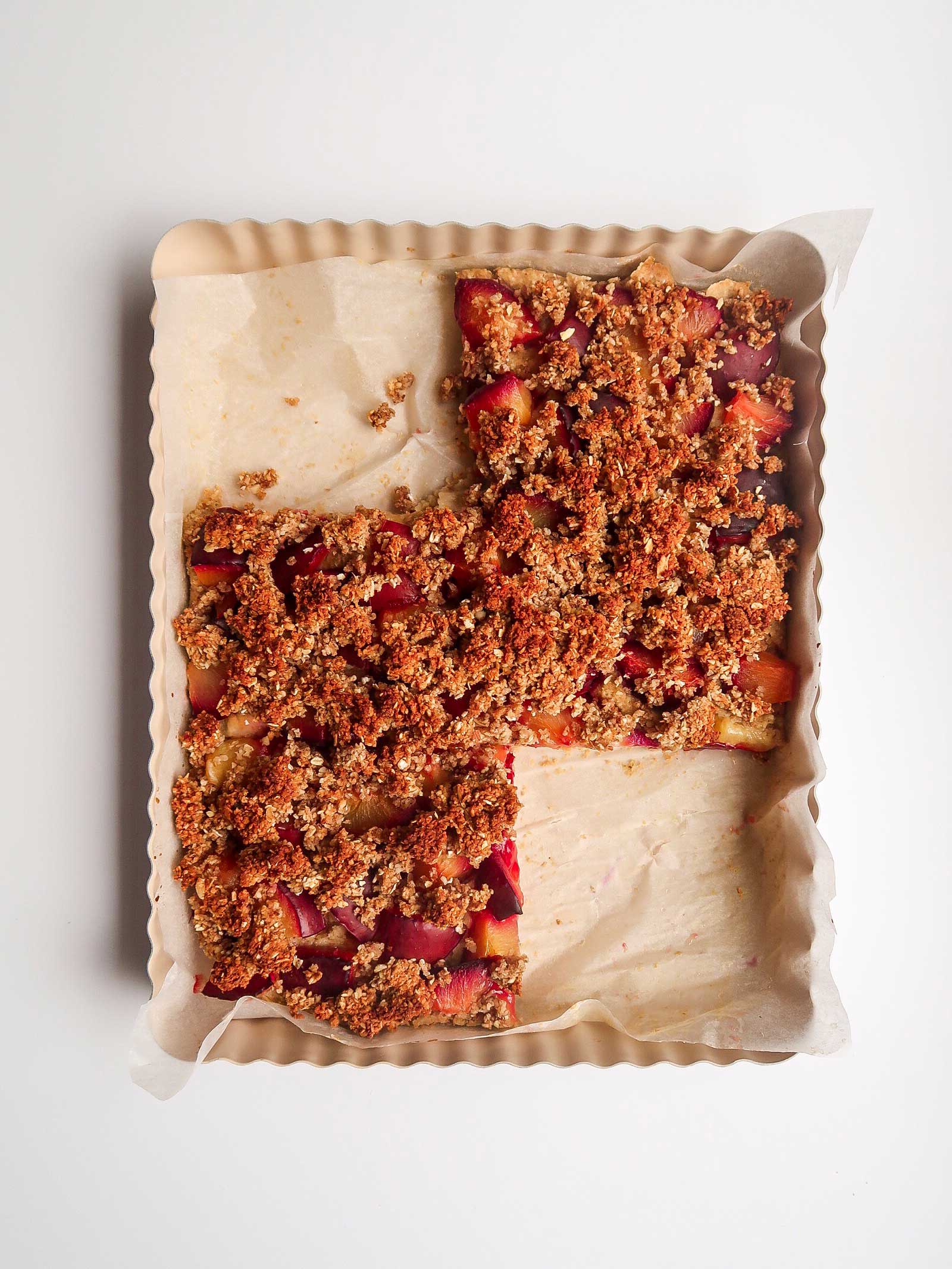 vegan plum streusel cake