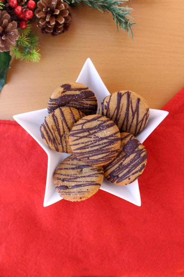 Healthy, vegan dark chocolate ginger cookies