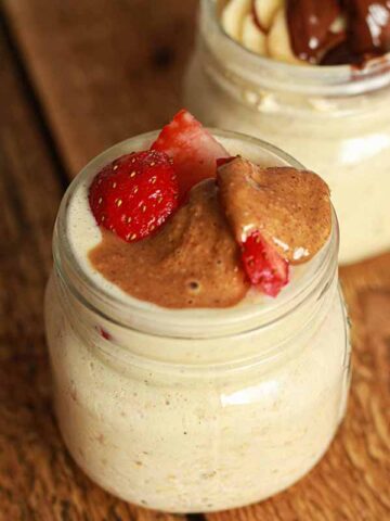 Thumbnail Image Of 2 Pots Of Overnight Oats