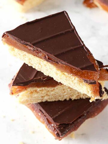 thumbnail image of millionaire shortbread slices