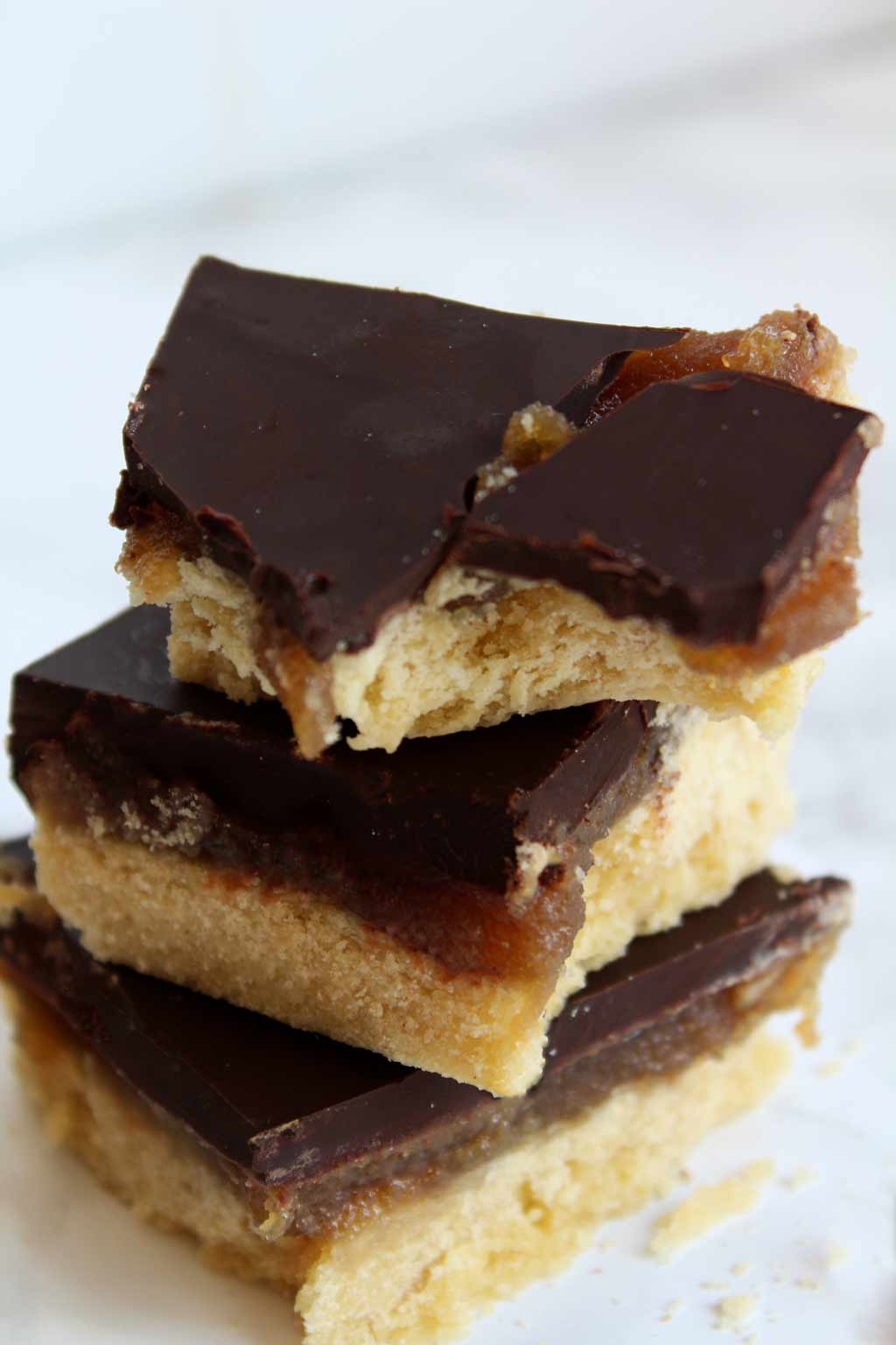 Vegan Millionaire Shortbread - BakedbyClo | Vegan Dessert Blog