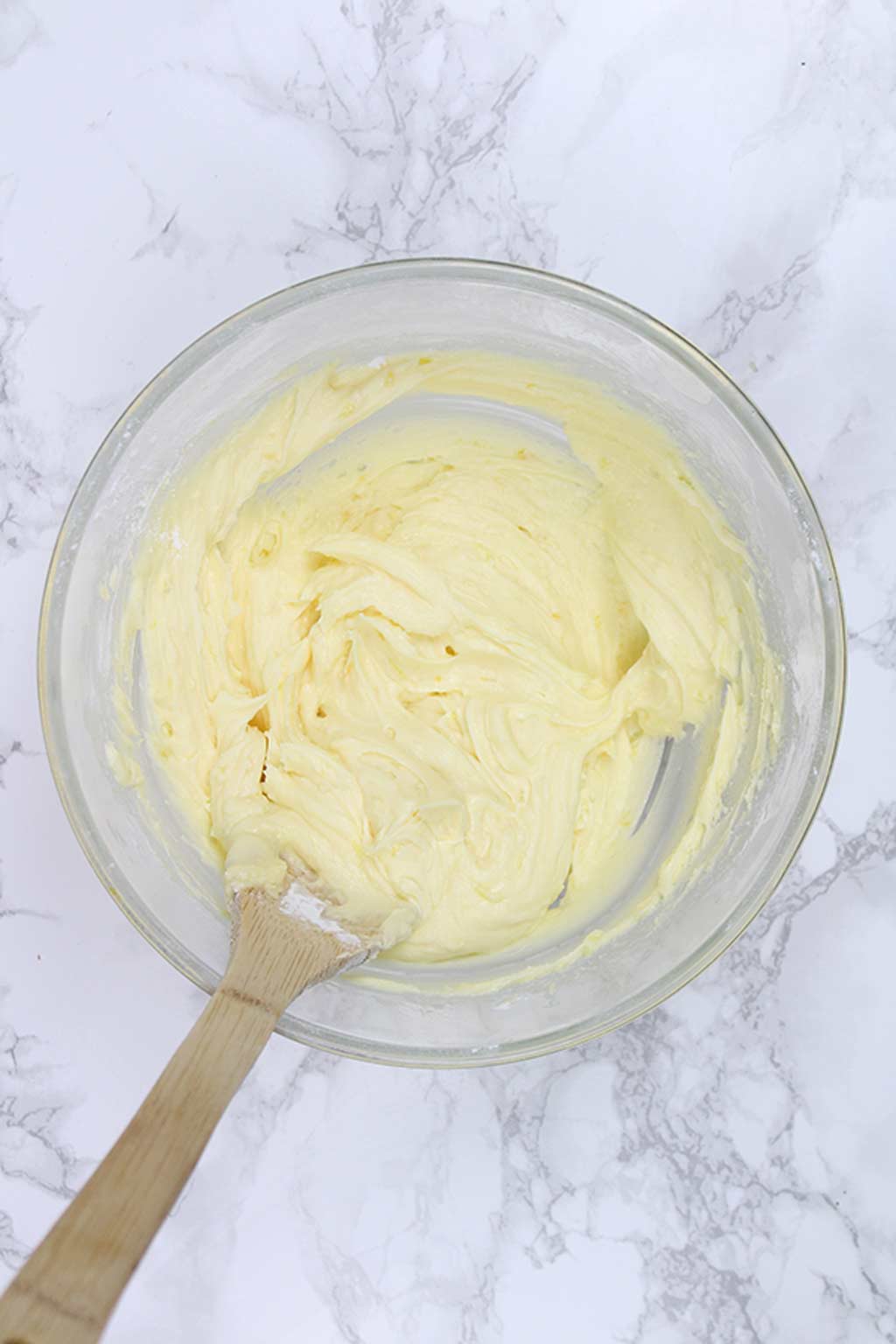 vegan lemon buttercream in a bowl