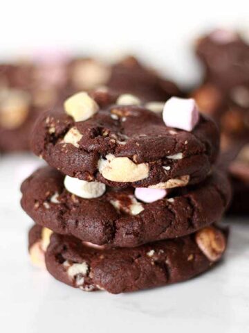 Thumbnail Stack Of 3 Cookies