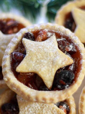 image of mince pies