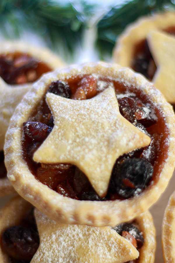 Mince Pies with Clementine & Brandy. Tasty English pastries for Christmas!