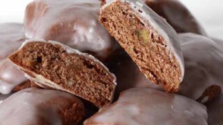 Thumnbail Image Of Vegan Lebkuchen With Icing