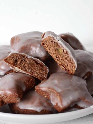 Thumnbail Image Of Vegan Lebkuchen With Icing