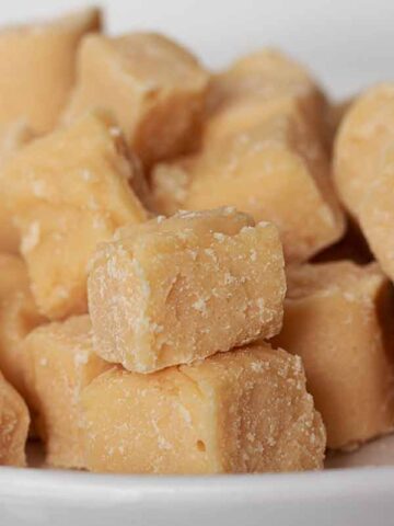 Thumbnail of square pieces of dairy-free tablet