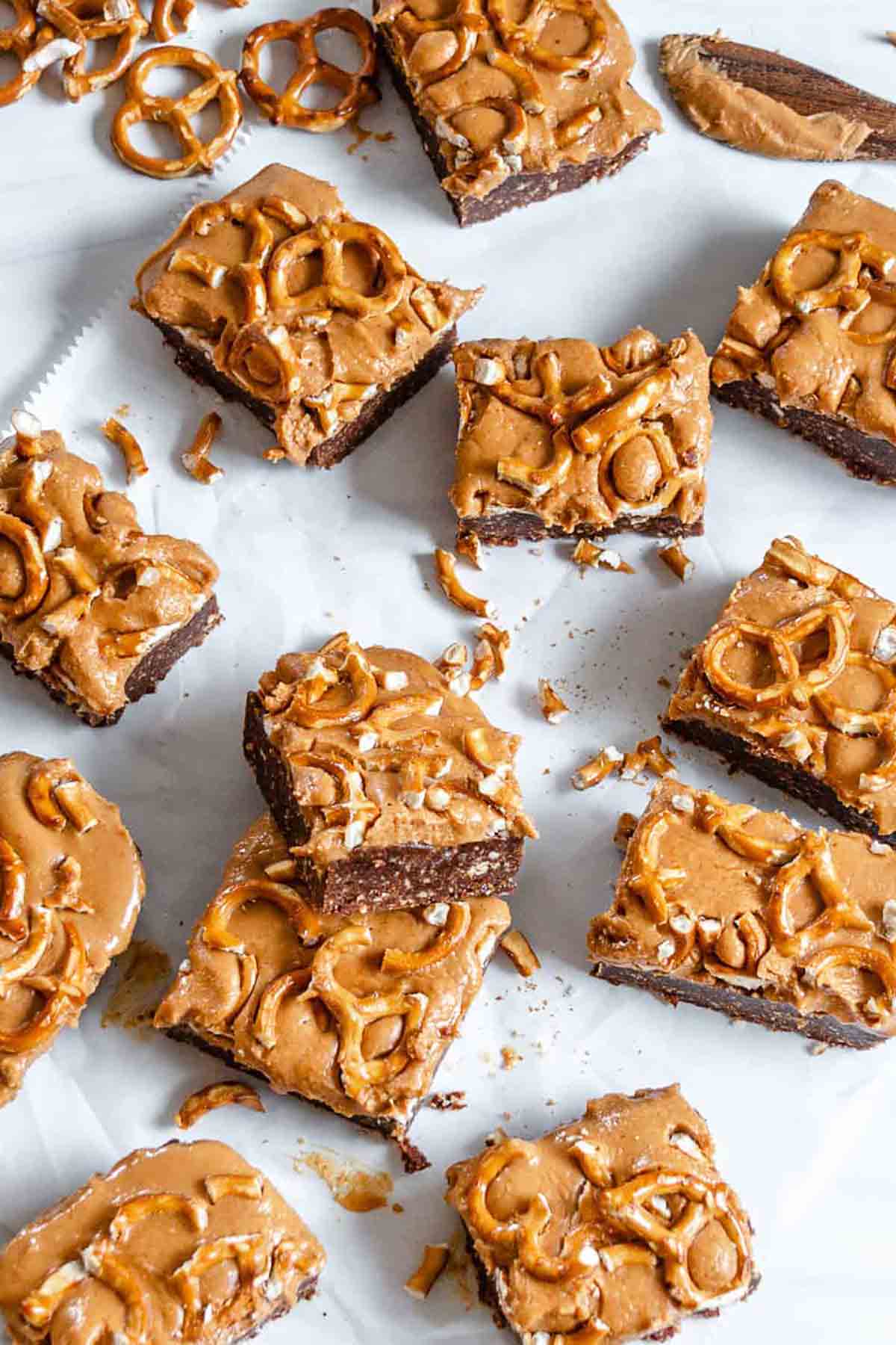 Chocolate Peanut Butter Pretzel Bars