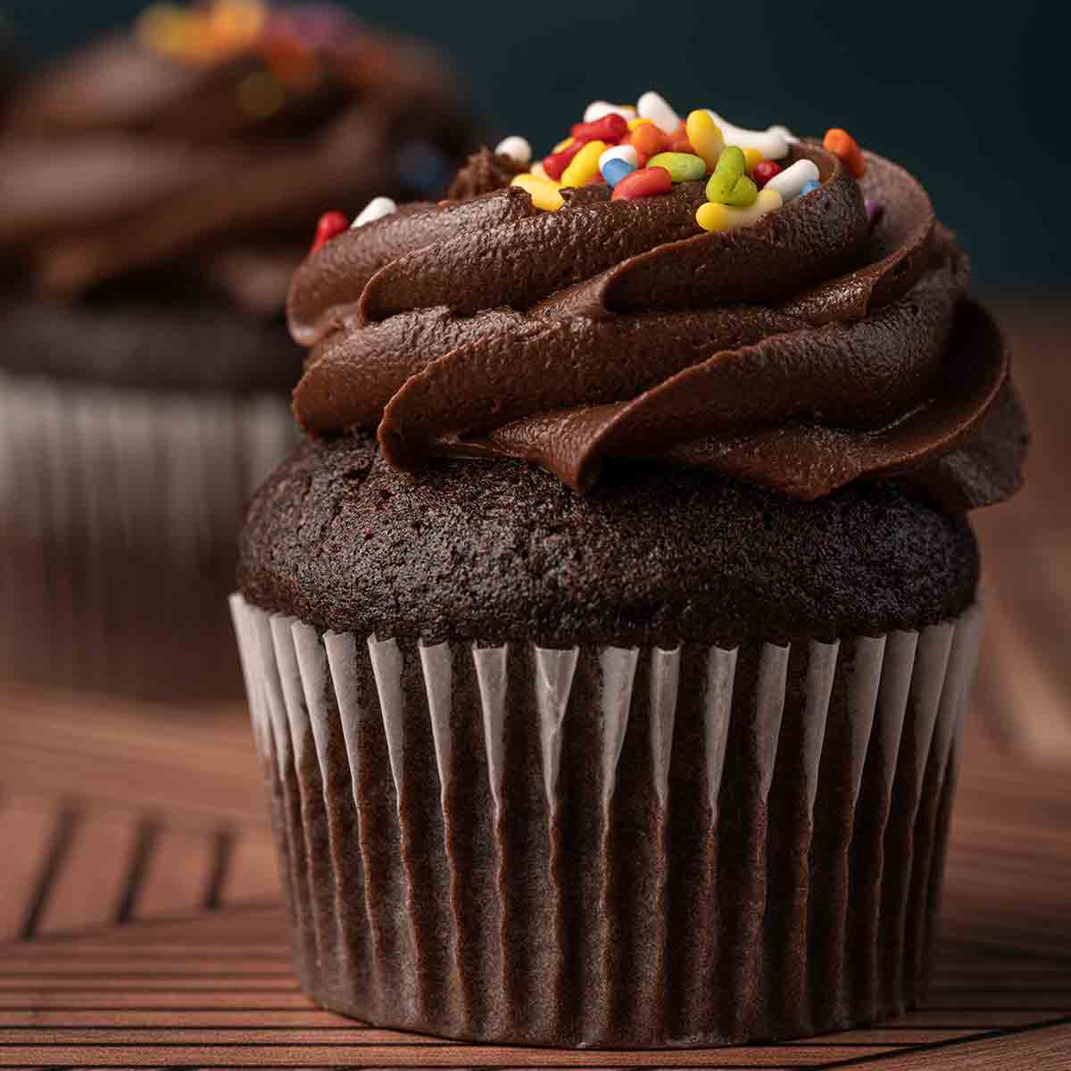 How to Avoid Greasy Cupcake Liners - BakedbyClo