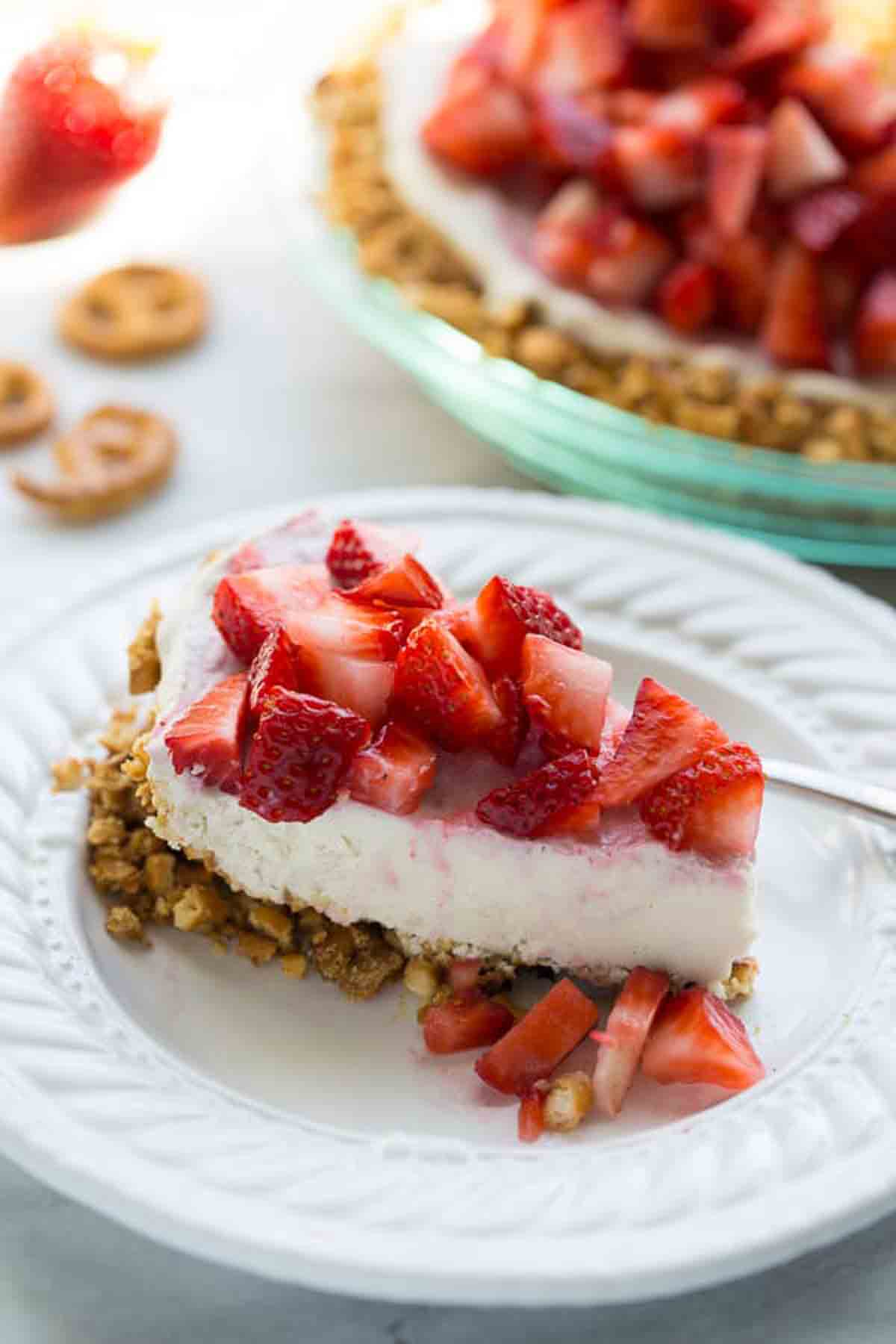 Strawberry Ice Cream Pretzel Pie