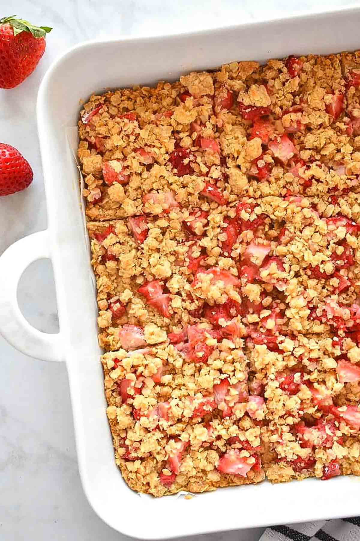 Strawberry Oat Breakfast Bars