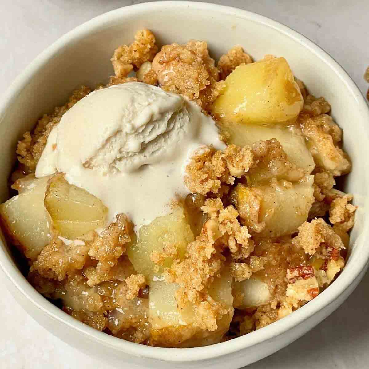 Vegan Pear Crumble