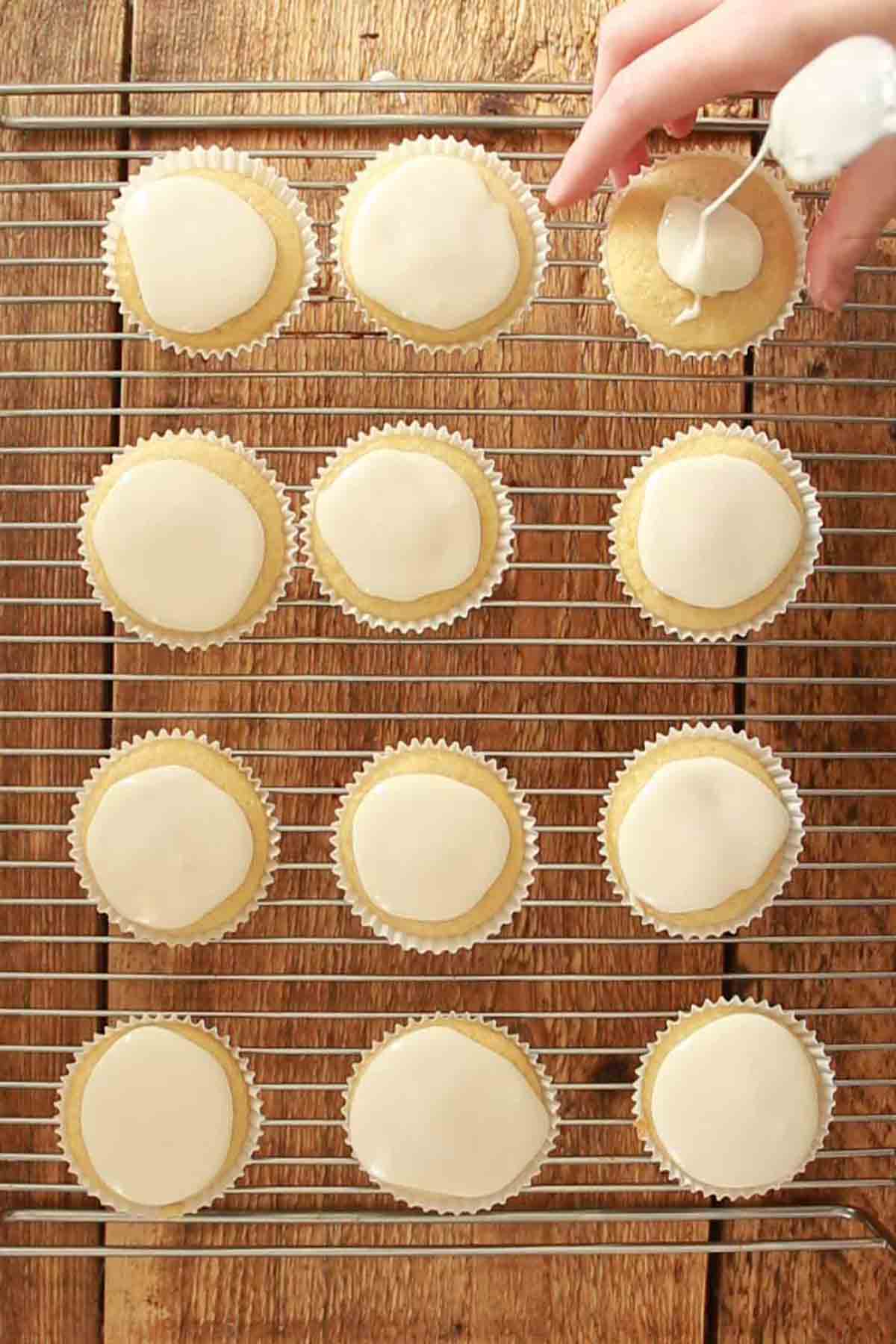 Adding Dairy Free Icing To The Eggless Fairy Cakes