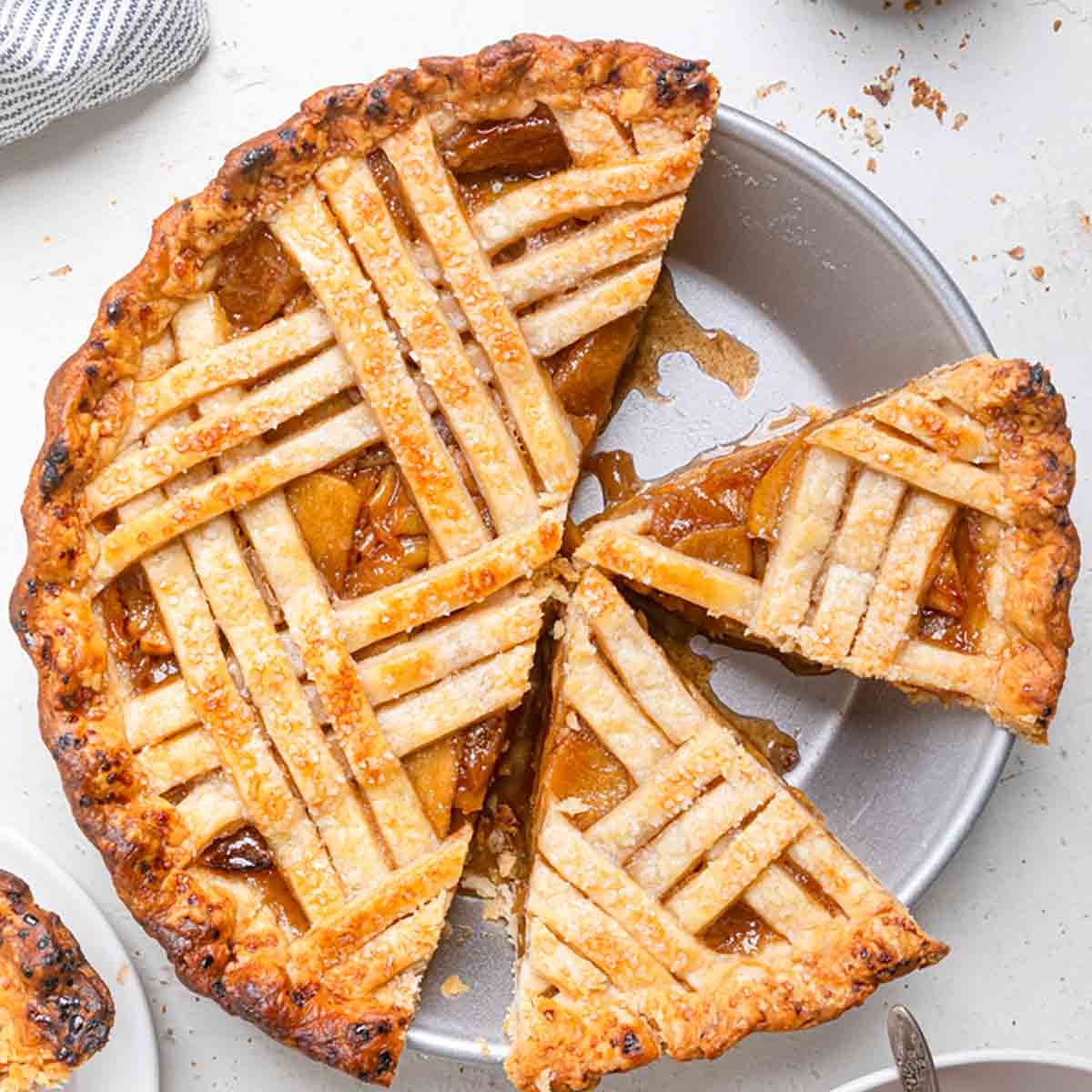 Vegan Caramel Apple Pie