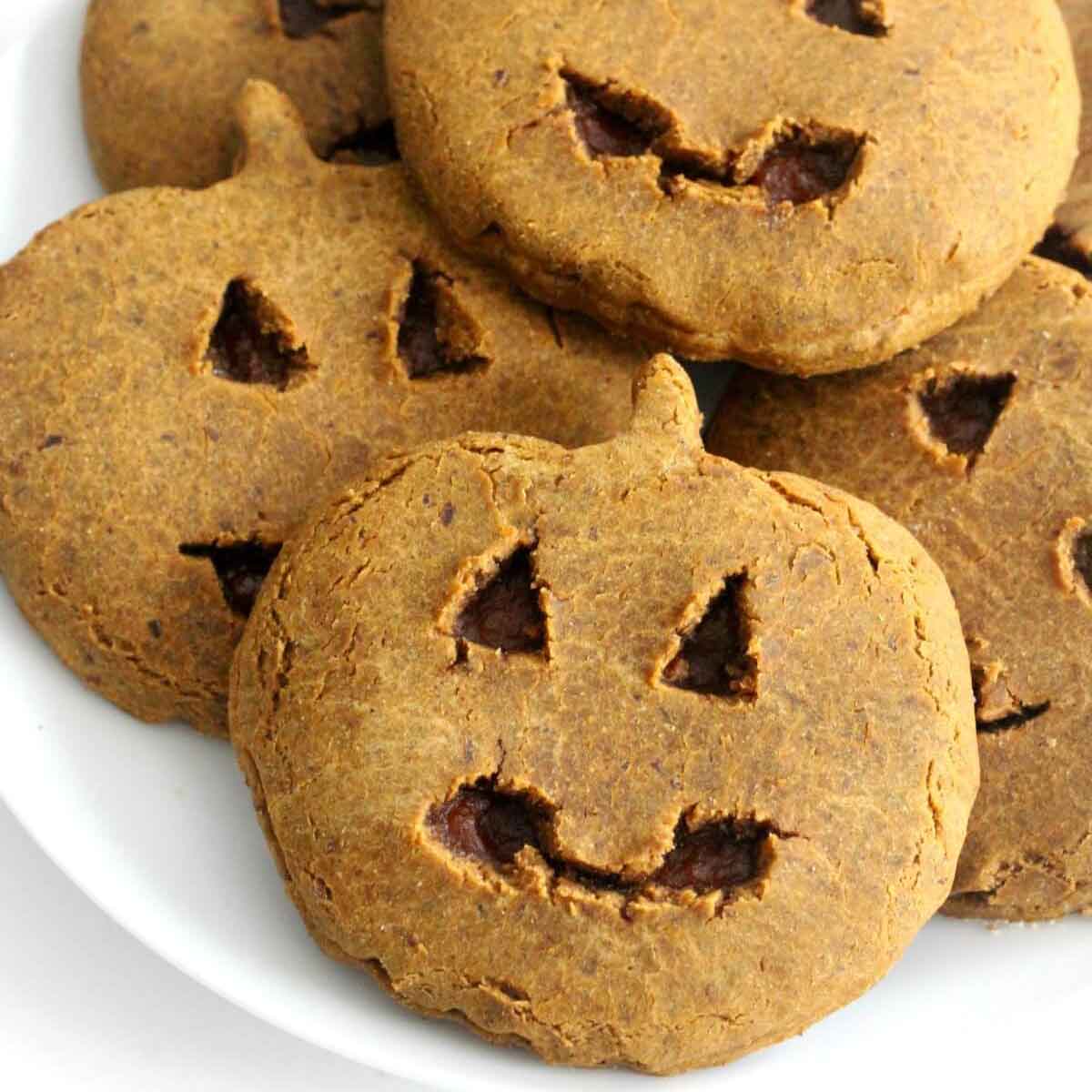 Vegan Pumpkin Shaped Halloween Cookies
