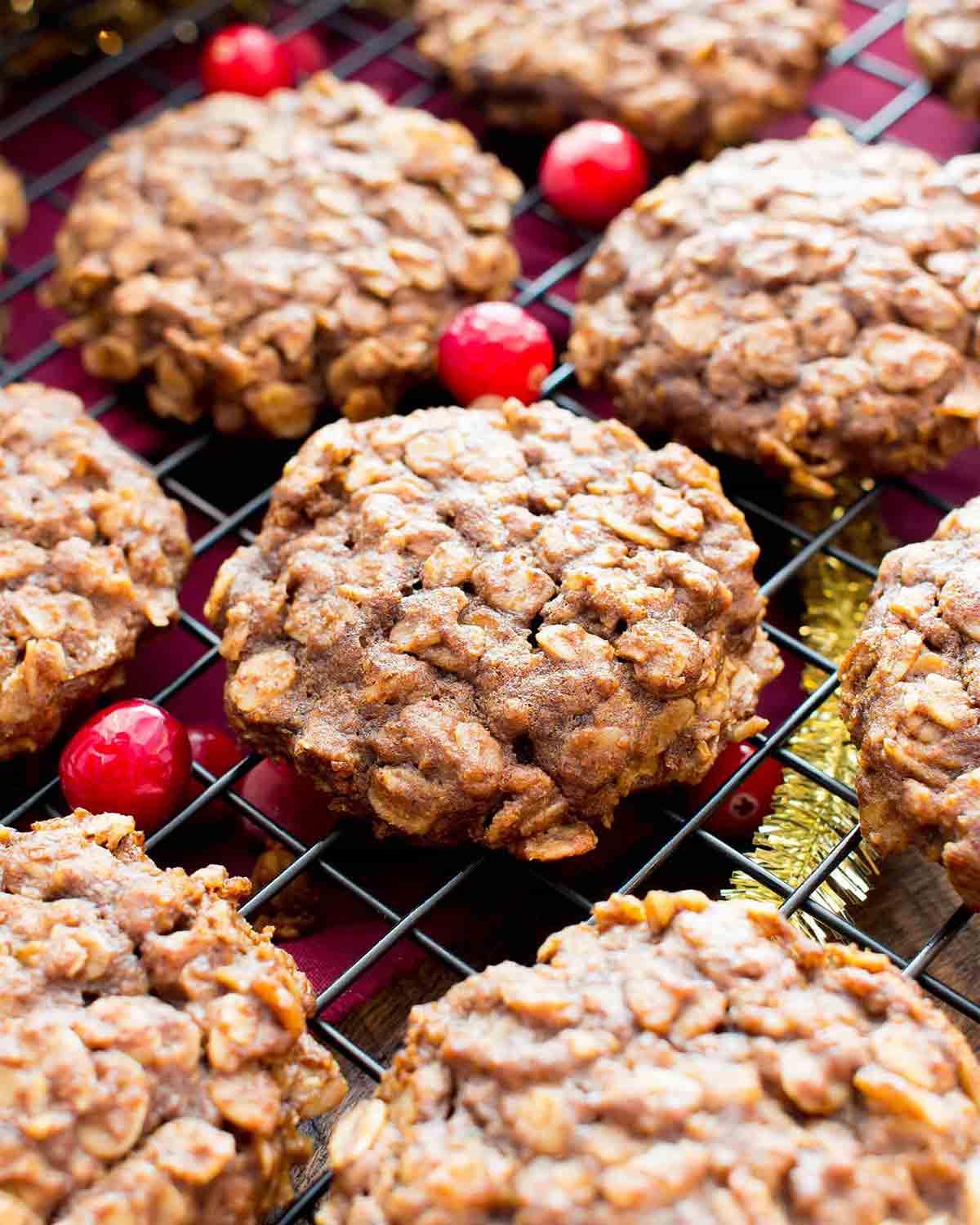 Vegan Gingerbread Oatmeal Cookies