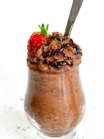 3 Ingredient Vegan Chocolate Mousse