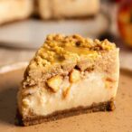 Apple Crumble Cheesecake